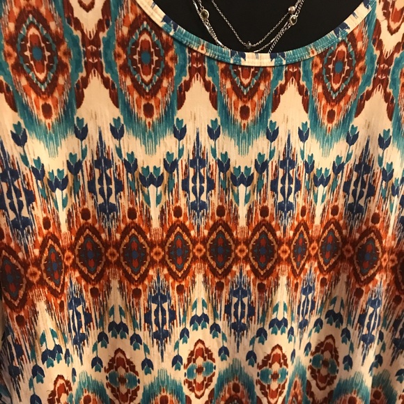 LulaRoe Patterned Top - Picture 5 of 6